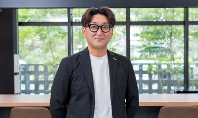 地方発の独自発想で世界へ挑む 在庫買い取りビジネスで615億円企業に PINCH HITTER JAPAN株式会社 吉岡拓哉代表取締役社長